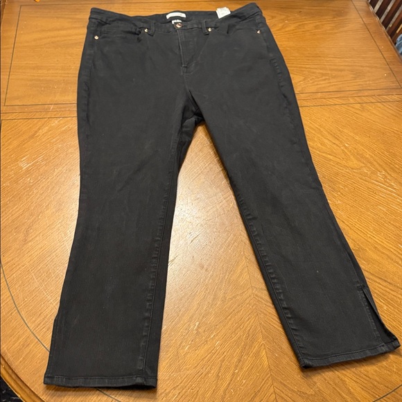 Good American Good Waist Crop Side Slit Jean Plus Size 18 26” inseam Black EUC - Picture 2 of 16